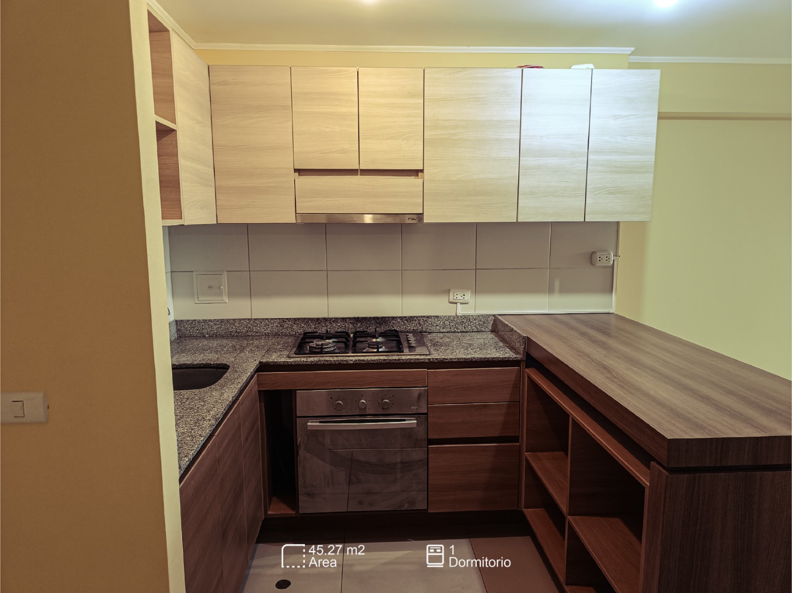 Moderno Departamento en Venta – Lince, límite con San Isidro 13