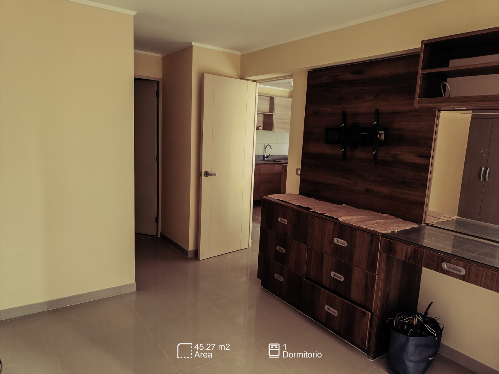 Moderno Departamento en Venta – Lince, límite con San Isidro 15